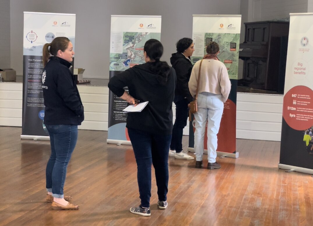 Alinta Energy's Community Engagement Manager Renee talks to stakeholders at a project drop-in session in Willawarrin.